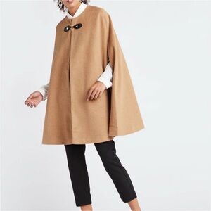 Zara Manteco Wool Blend Camel Cape w/Toggle Closure sz M Quiet Luxury Equestrian